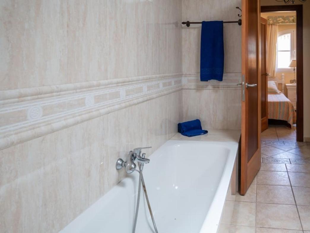 Holiday Villa Vergel With Huge Private Pool, Jacuzzi, Sauna & Bbq By Amazzzing Travel Калета-де-Фусте Экстерьер фото